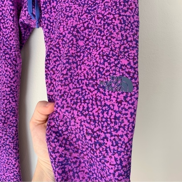 The North Face purple flash dry MOTUS CAPRI III women’s leggings - Picture 4 of 9